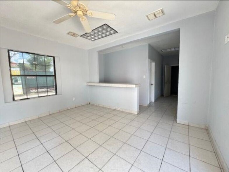 More Photos Of 3017 San Dario Ave, Laredo Auto Dealership For Lease