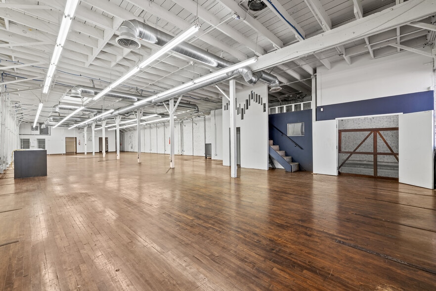 More Photos Of 1931 Bay St, Los Angeles Showroom For Lease