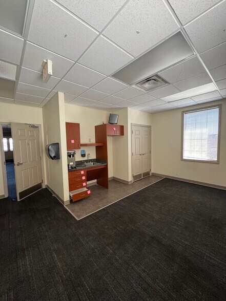 More Photos Of 30379 Gratiot Ave, Roseville Bank For Lease