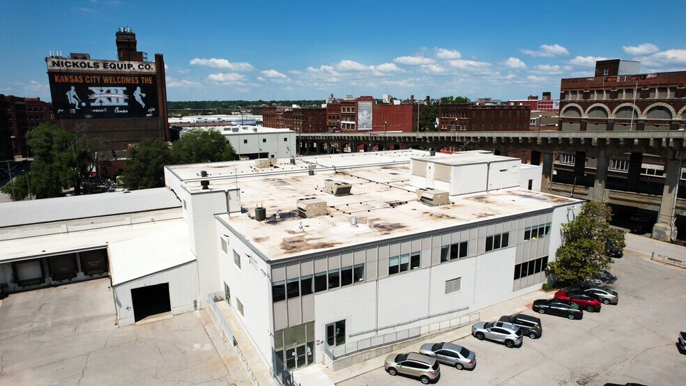 Primary Photo Of 1215 W 12th St, Kansas City Flex For Lease