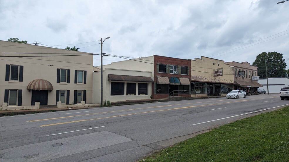 Primary Photo Of 114 N Main St, Goodlettsville Storefront Retail Office For Sale