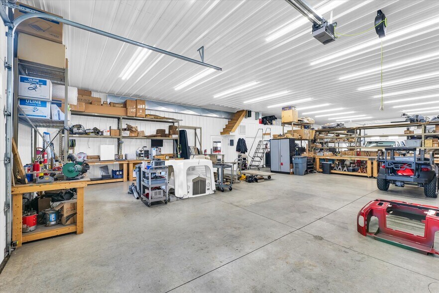 More Photos Of 109 Front St, Mansfield Industrial For Sale