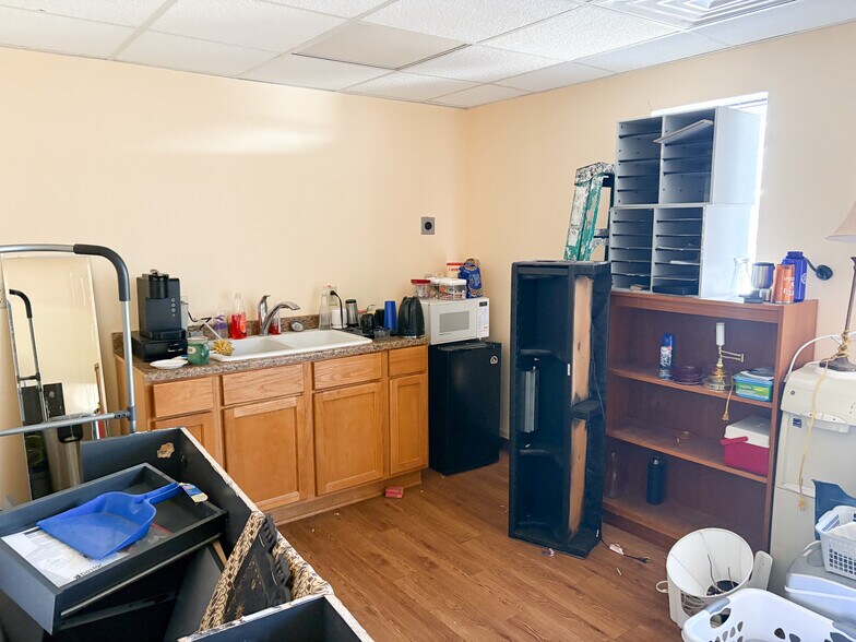 More Photos Of 5120 29th Dr, Lubbock Medical For Lease