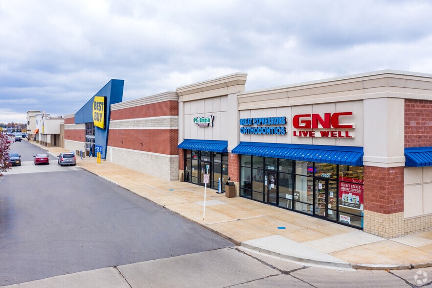 More Photos Of 28300-28800 Telegraph Rd, Southfield General Retail For Sale
