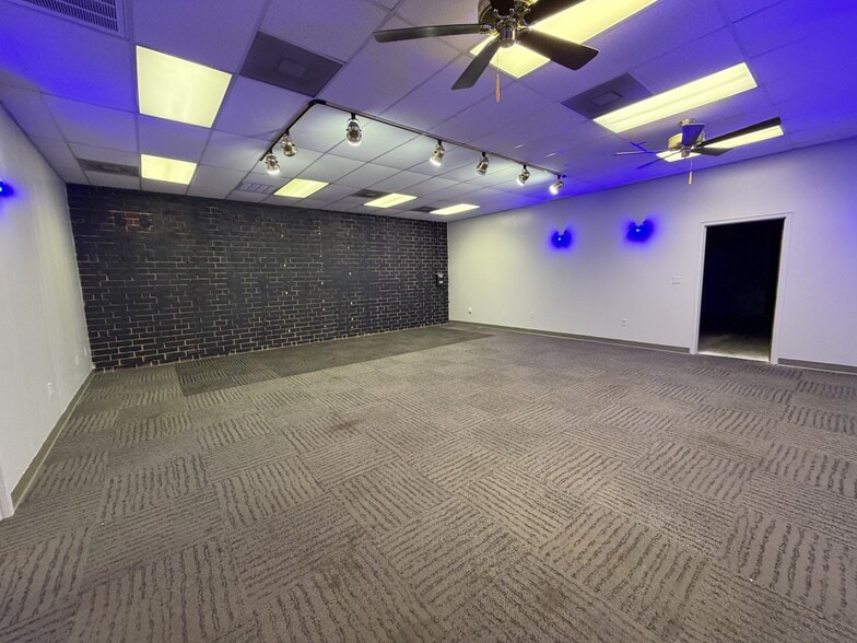 More Photos Of 3525 Centre Cir, Fort Mill Light Distribution For Sale