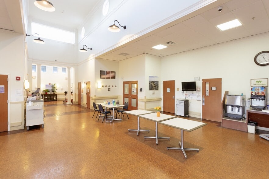 More Photos Of 6444 Central City Blvd, Galveston Rehabilitation Center For Sale