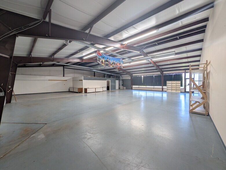 More Photos Of 5106 Wilkinson Blvd, Cramerton Freestanding For Lease