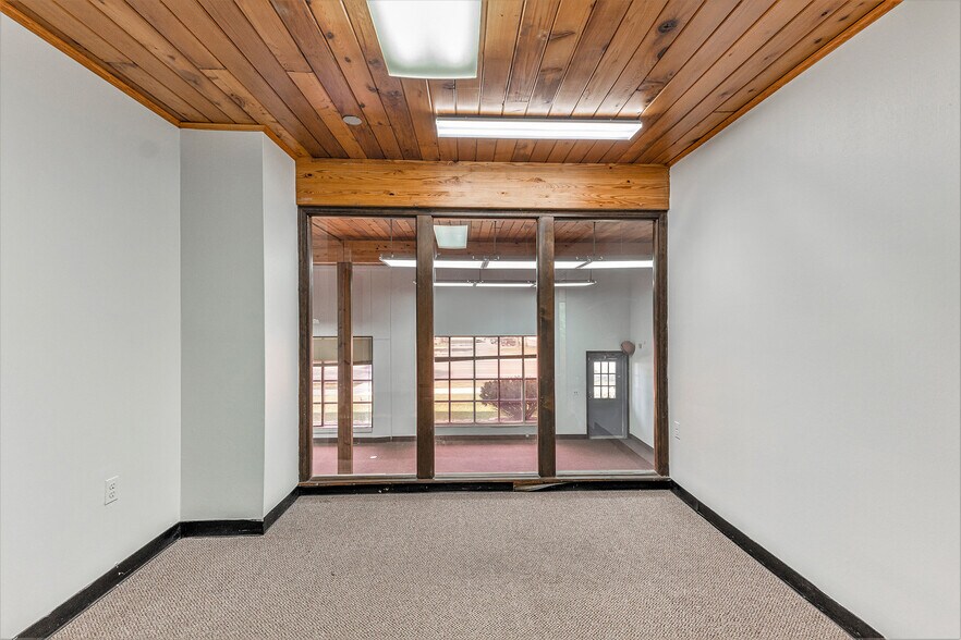 More Photos Of 29906-29940 Orchard Lake Rd, Farmington Hills Medical For Lease