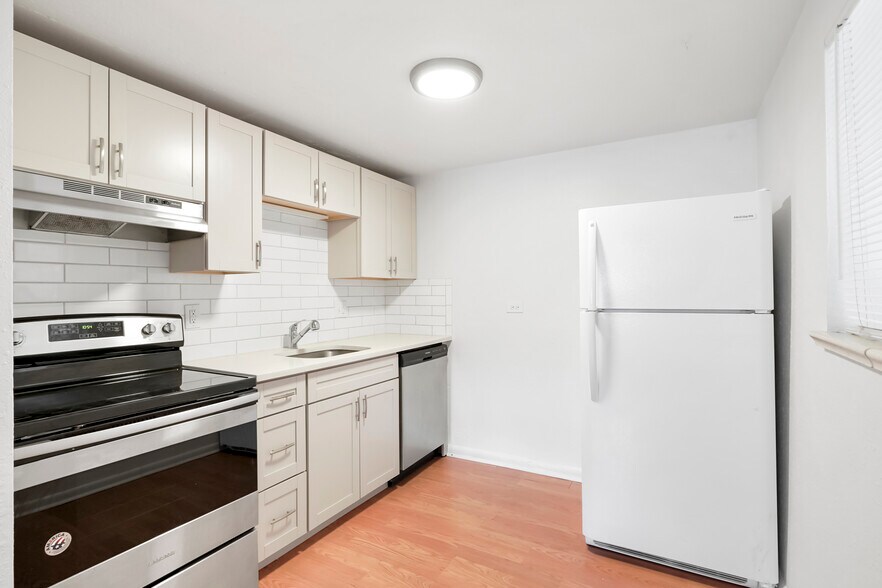 More Photos Of 1415 Pearl St, Denver Apartments For Sale