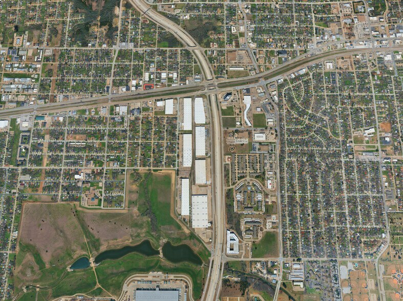 More Photos Of 830 SW 14th St, Grand Prairie Warehouse For Lease