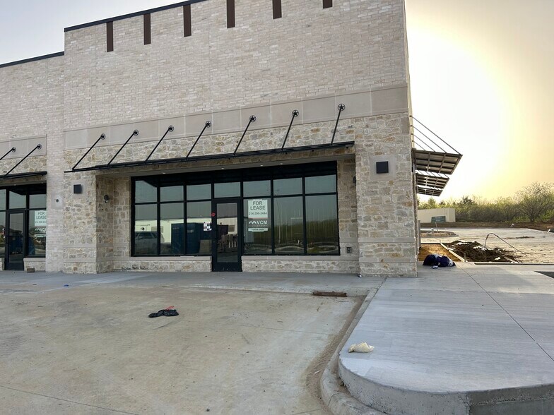 More Photos Of FM 720, Oak Point Storefront For Lease