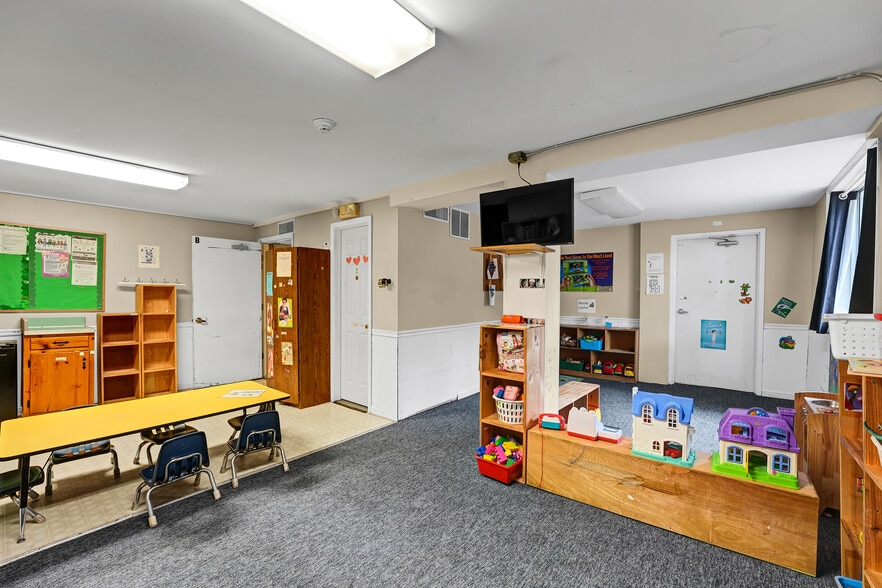 More Photos Of 7828 S Northshore Dr, Knoxville Schools For Sale