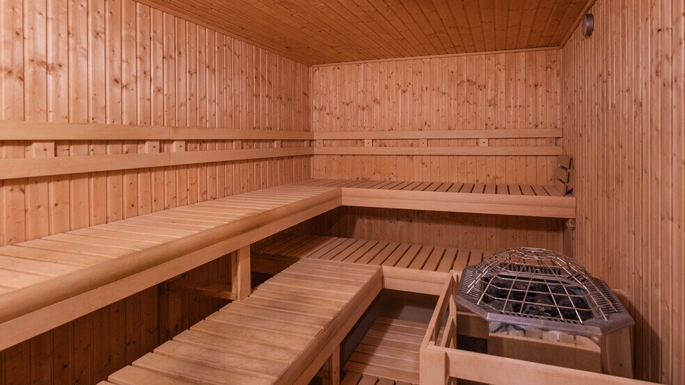 More Photos Of 100 W Broadway Ave, Bismarck Medical For Sale