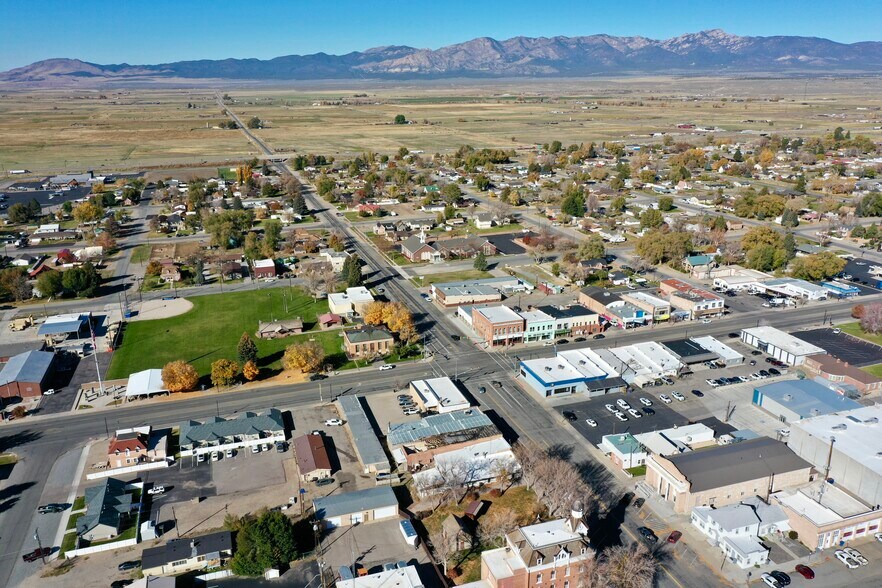 More Photos Of 20 E Center St, Beaver General Retail For Sale