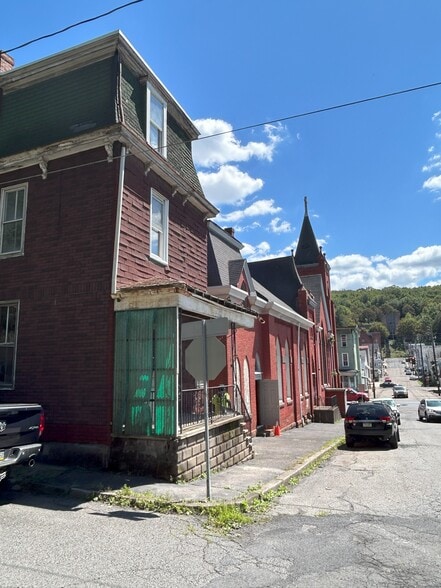 More Photos Of 19 N 4th St, Mahanoy City Religious Facility For Sale