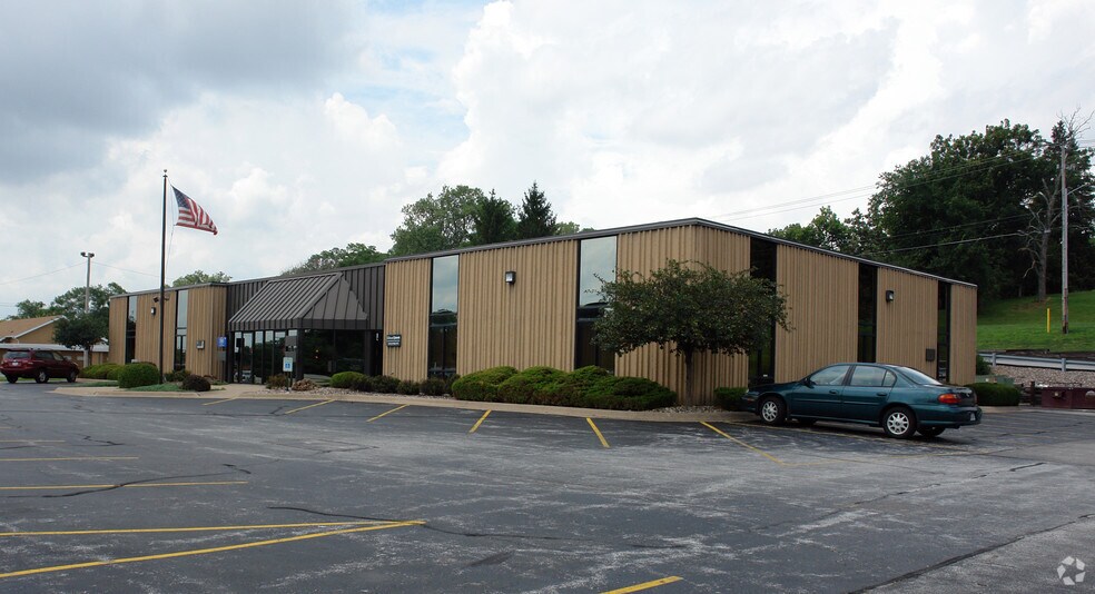 Primary Photo Of 4900 38th Ave, Moline Office For Lease