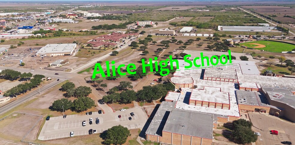 More Photos Of 150 Stadium Dr, Alice Land For Lease