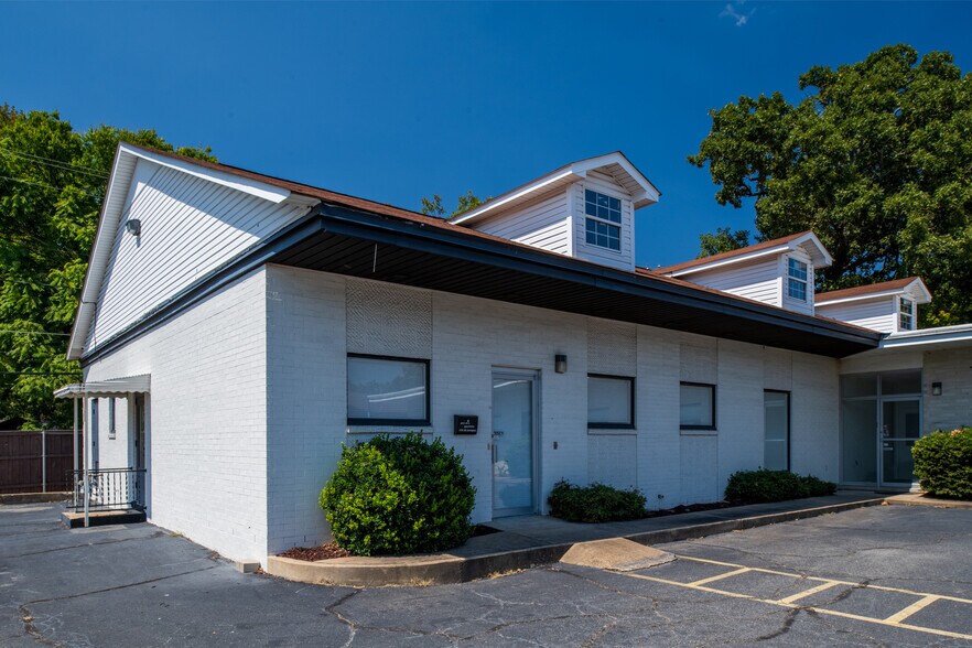 More Photos Of 3115 John F Kennedy Blvd, North Little Rock Office For Sale