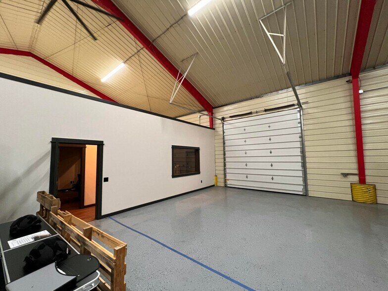 More Photos Of 8380 Agate Rd, White City Manufacturing For Sale