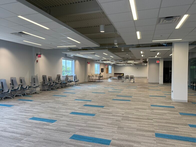 More Photos Of 3253 E Chestnut Expy, Springfield Office For Lease