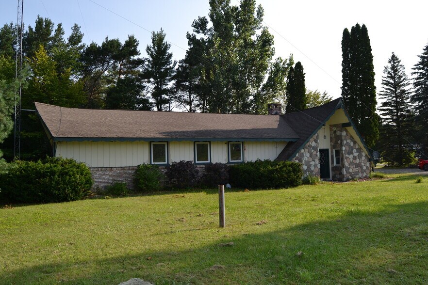 More Photos Of 28 Old Colony Rd, Gaylord Industrial For Sale