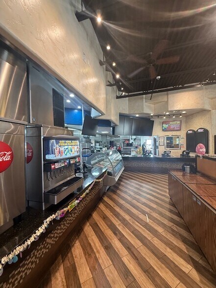 More Photos Of 1502 Knickerbocker Rd, San Angelo General Retail For Lease