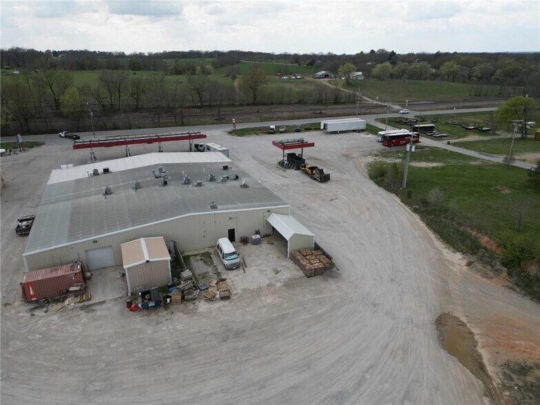 More Photos Of 1190 S Highway 59, Decatur General Retail For Sale