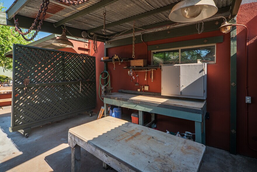 More Photos Of 110 Oak Creek Blvd, Sedona Specialty For Sale