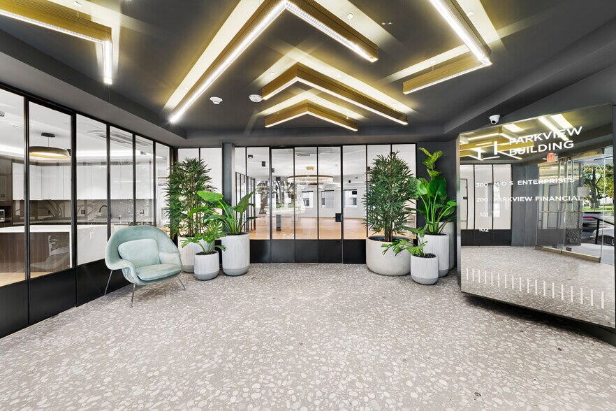 Primary Photo Of 11440 San Vicente Blvd, Los Angeles Office For Lease
