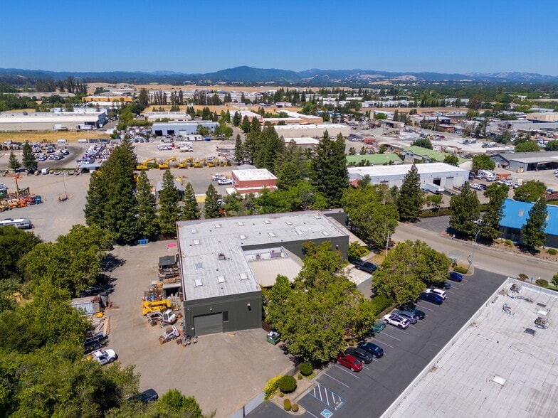 More Photos Of 3388 Regional Pky, Santa Rosa Warehouse For Lease