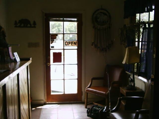 More Photos Of 102 Park Ave, Ruidoso Hotel For Sale