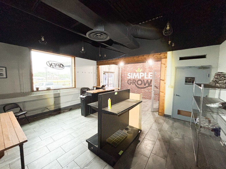 More Photos Of 1475 S Sam Houston Blvd, Houston Warehouse For Sale