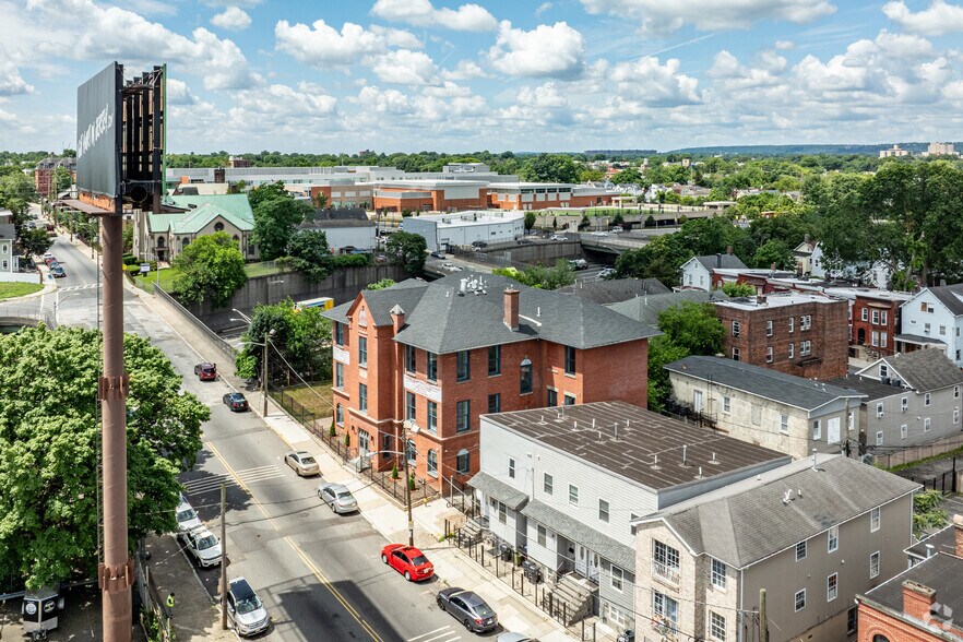 More Photos Of 70 Roseville Ave, Newark Apartments For Sale