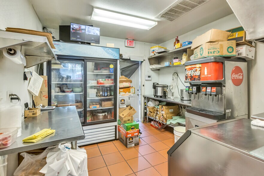 More Photos Of 9010 Grant Line Rd, Elk Grove Bar For Sale