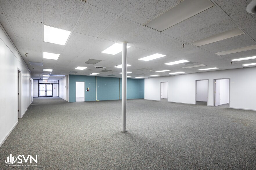 More Photos Of 1047 US Highway 127 S, Frankfort Medical For Lease