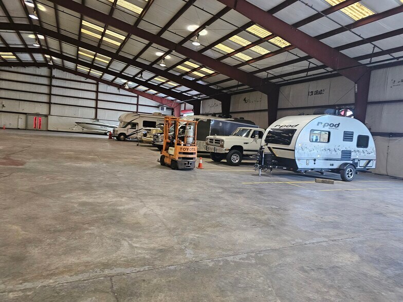 More Photos Of 1208 SW, Cleveland Warehouse For Sale