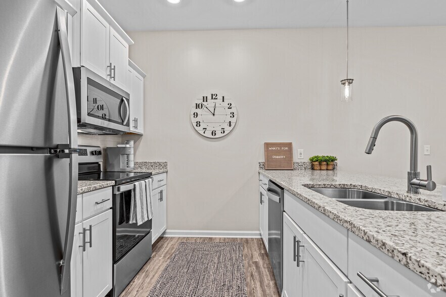 More Photos Of 3061 Godwin Blvd, Suffolk Multifamily For Sale