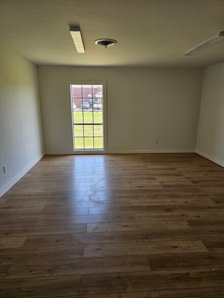 More Photos Of 1301 Avenue H, Freeport Medical For Sale