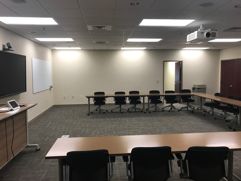 More Photos Of 1845 S National Ave, Springfield Office For Sale