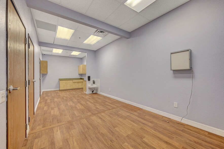 More Photos Of 3940 W Ann Rd, North Las Vegas Medical For Lease