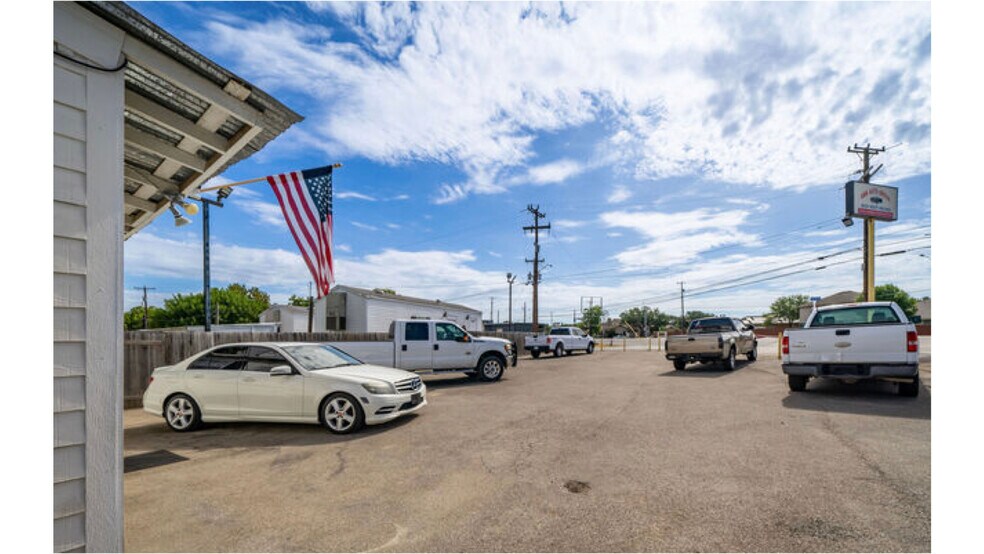 More Photos Of 5671 Randolph Blvd, San Antonio Freestanding For Sale