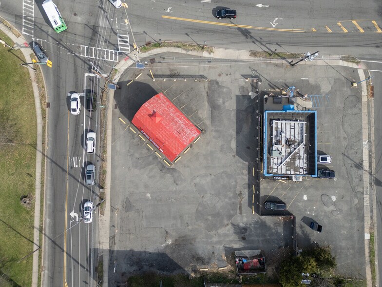 More Photos Of 735 E Hazelwood Ave, Rahway Freestanding For Sale