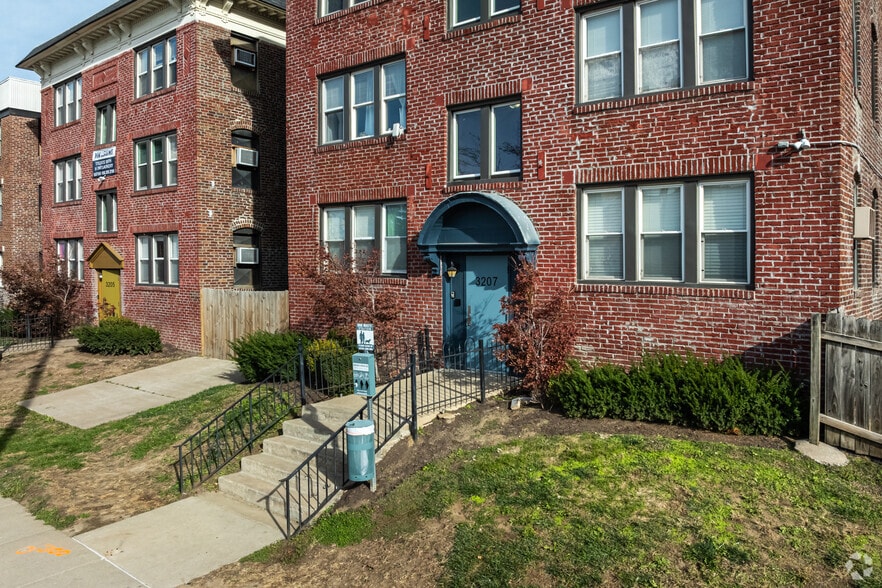 More Photos Of 3201-3211 Broadway St, Kansas City Apartments For Sale