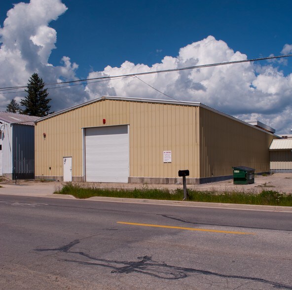 More Photos Of 1301 Ontario St, Sandpoint Warehouse For Sale