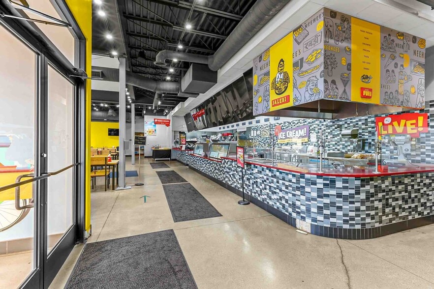 More Photos Of 4924 Rochester Rd, Troy Restaurant For Sale