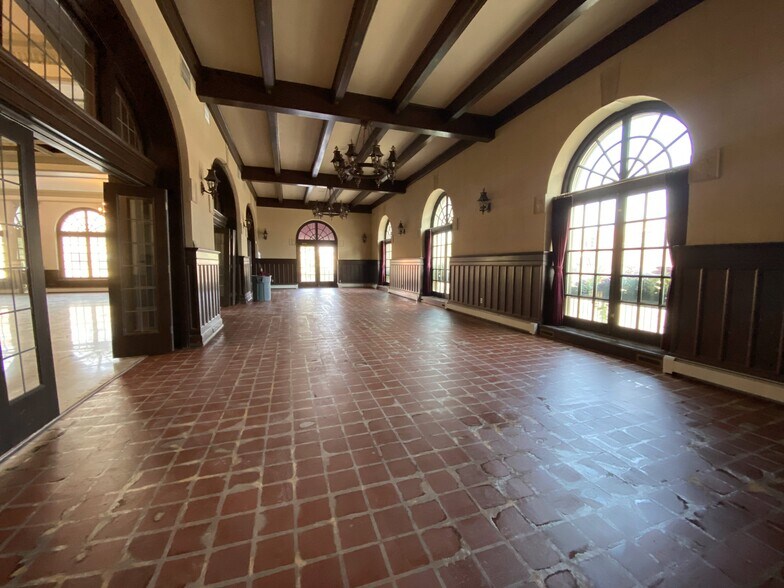 More Photos Of 1408 Strongs Ave, Stevens Point Apartments For Lease