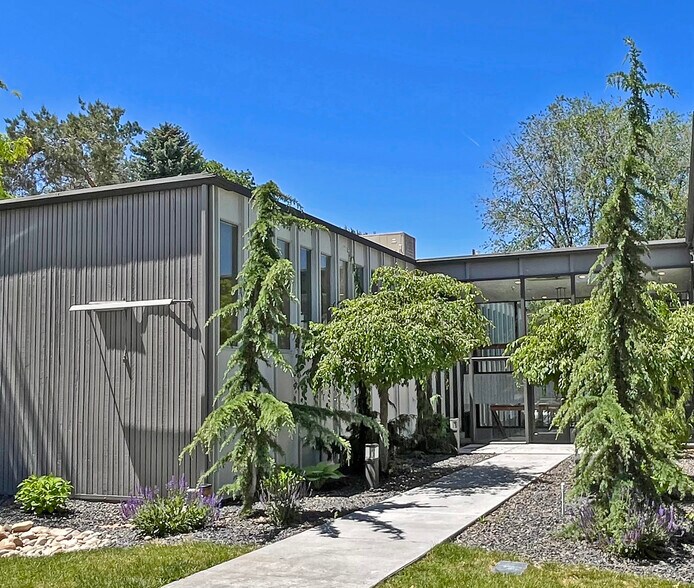 Primary Photo Of 9777 W Chinden Blvd, Garden City Office For Lease