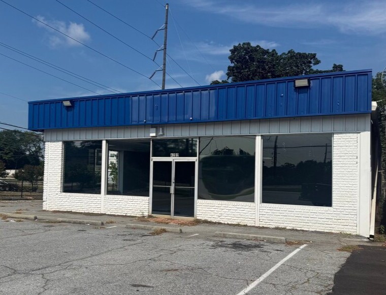 Primary Photo Of 4222 E Ponce De Leon Ave, Clarkston Freestanding For Sale