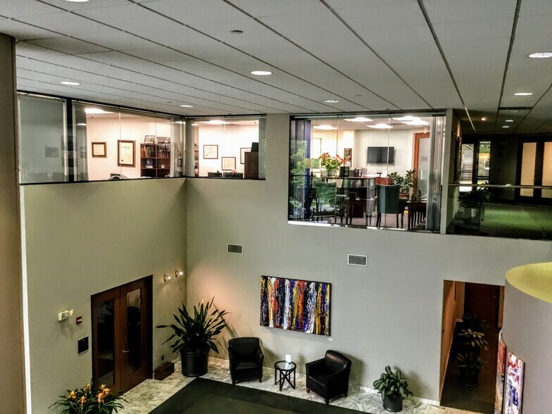 Primary Photo Of 7601 Lewinsville Rd, McLean Medical For Sale