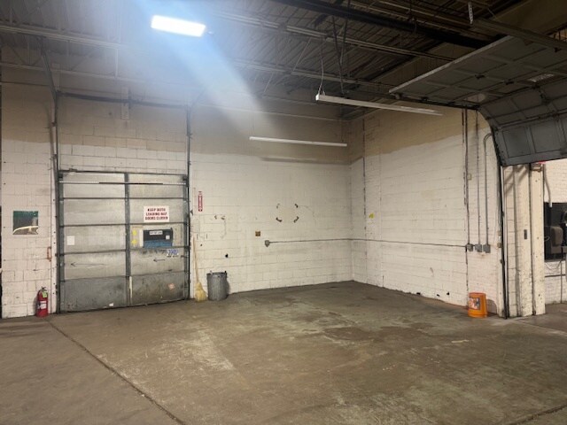 More Photos Of 209 Weeden St, Pawtucket Warehouse For Lease
